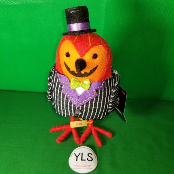 Target Hyde & EEK! 2024 Halloween Featherly Friends Fabric Bird "Gourdon" - NWT - Picture 1 of 4